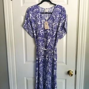 Great summer dress in unique blue & white print